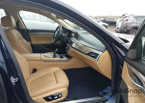 2020 BMW 740I xDrive из США, поврежденный, VIN WBA7T4C00LGF97347